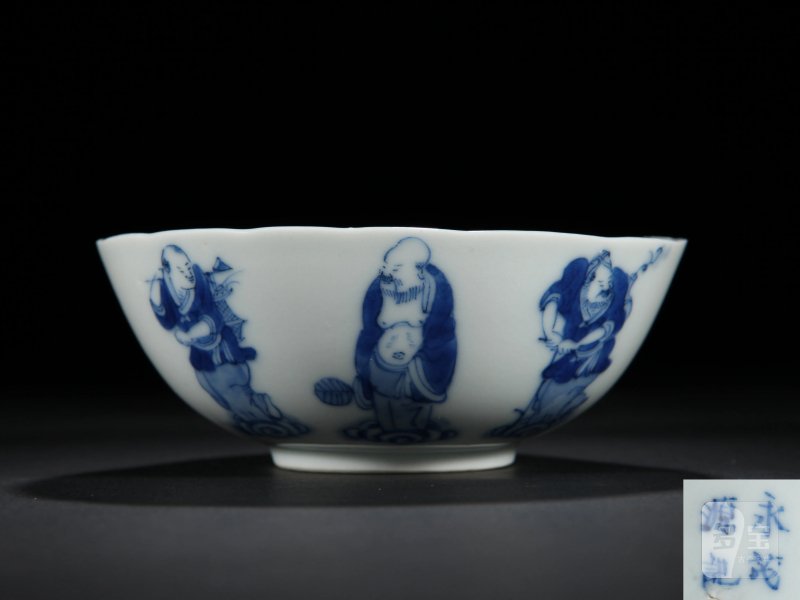 清中期 青花八仙人物图花口杯
